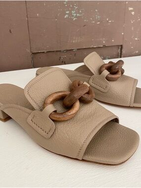 Pedro Garcia Enna Taupe Leather Slide Mules with Wooden Chain size 37.5
